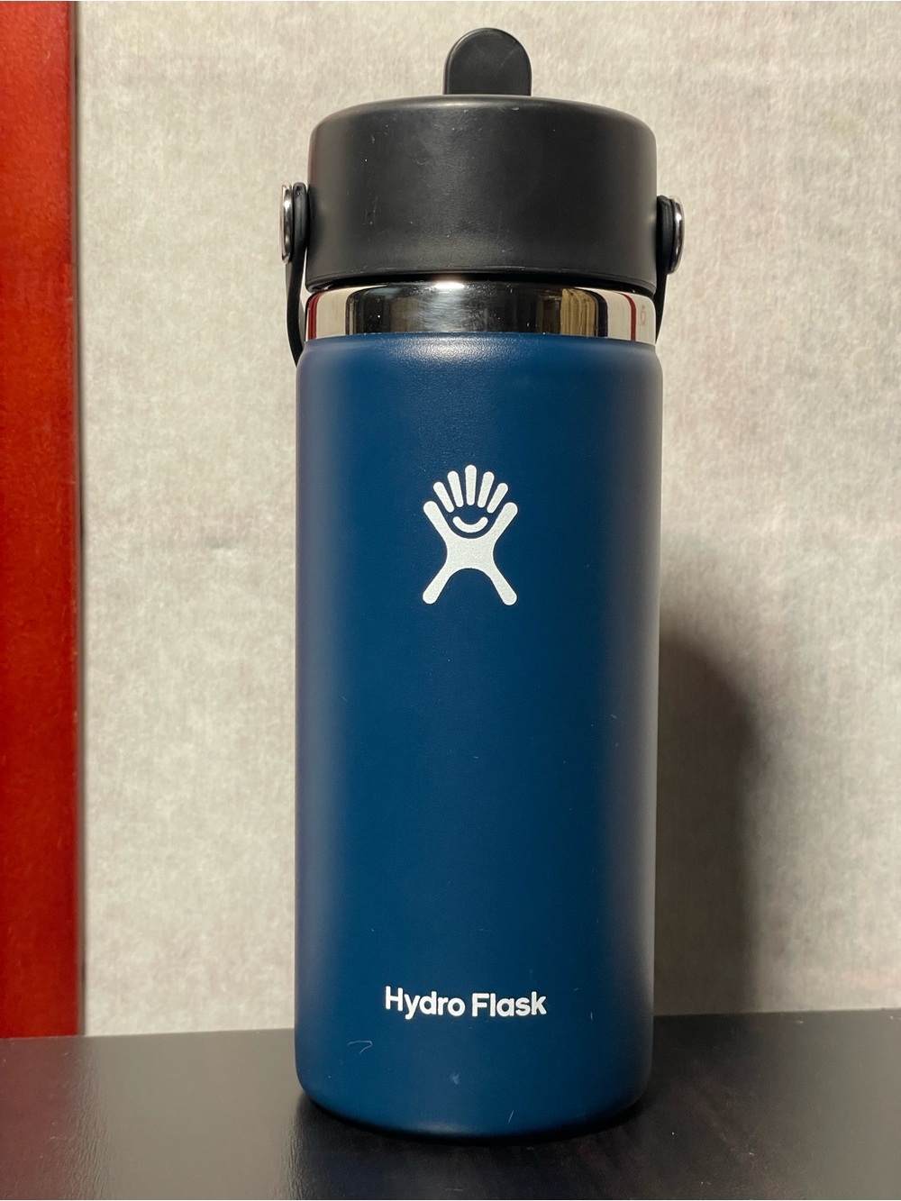 Hydro Flask Deep Blue Bottle with Black Lid (16 oz)